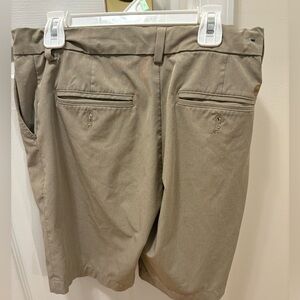 Boys vineyard vines performance shorts (size 14)